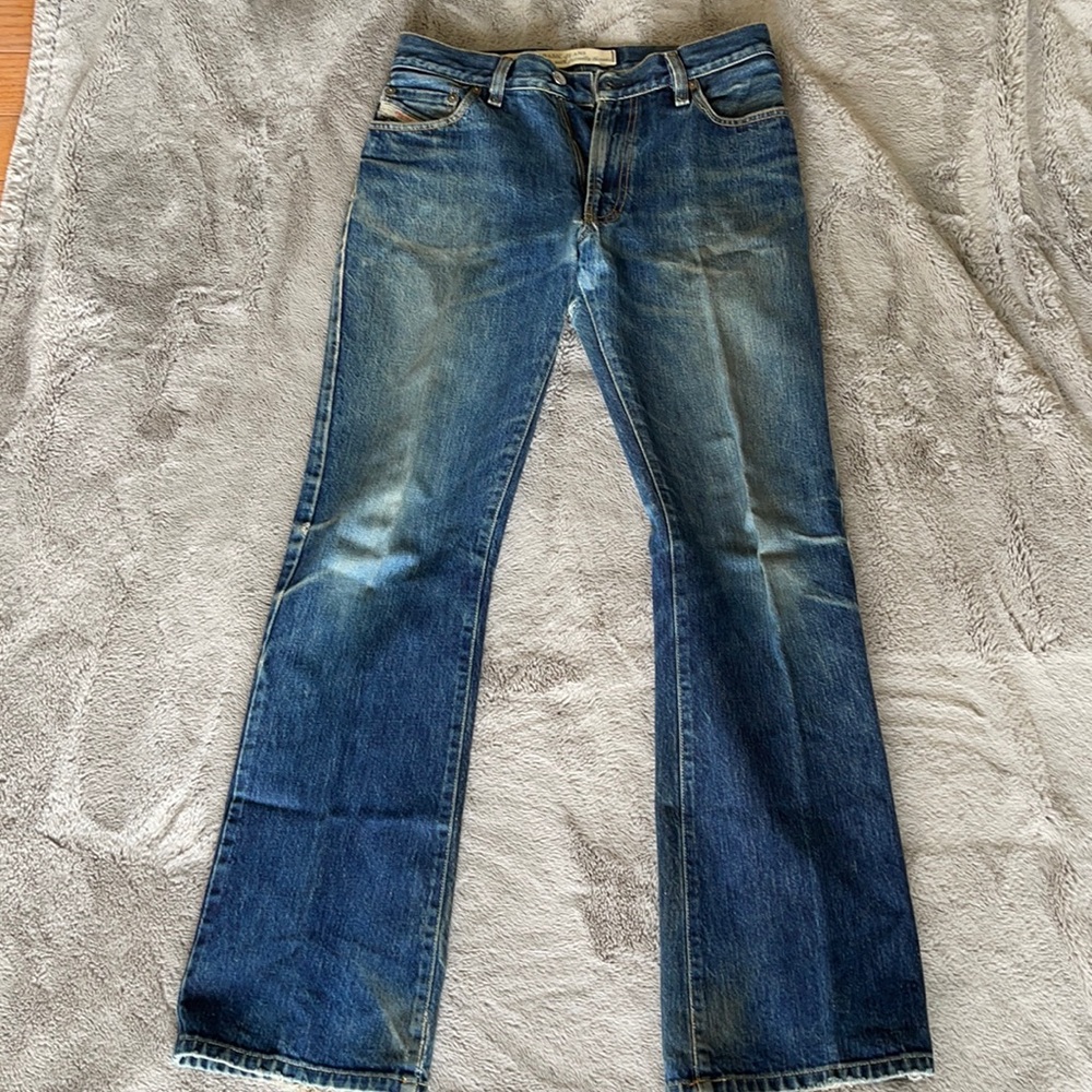 DIESEL JEANS 31 BOOTCUT MEDIUM WASH
